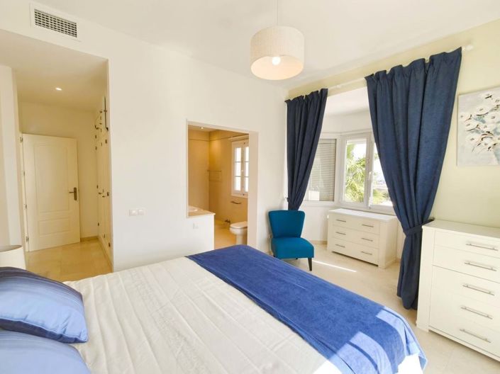 Image No.21-3 Bed Villa for sale