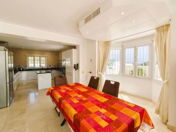 1447-647415-78d1f4f8b6655591b02d22fabb36a692d