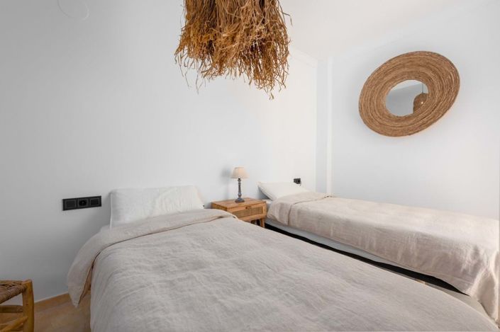 Image No.24-3 Bed Apartment for sale