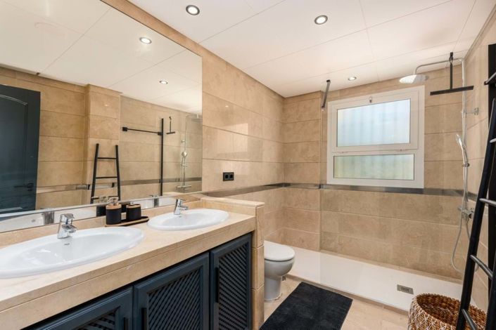 Image No.34-3 Bed Apartment for sale