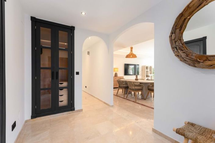 Image No.8-3 Bed Apartment for sale