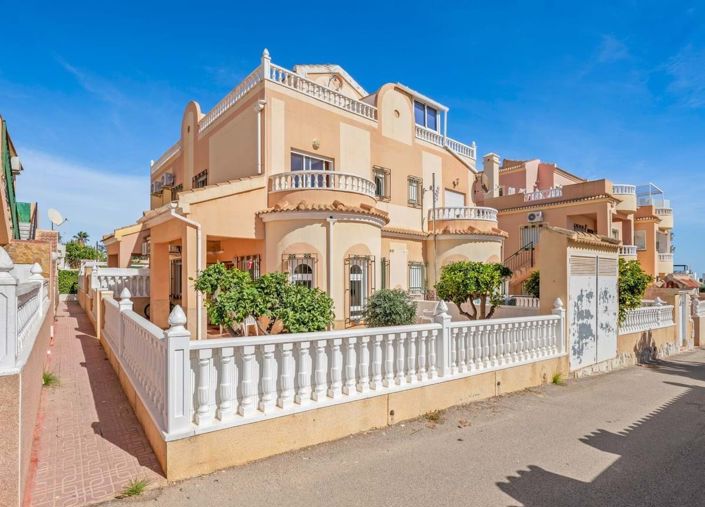 Image No.1-Villa de 3 chambres à vendre à Orihuela Costa