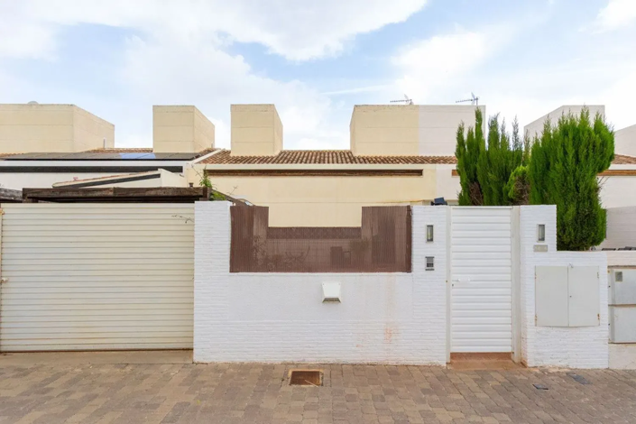 Image No.2-2 Bed Villa for sale