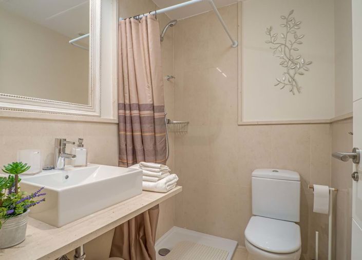 Image No.21-2 Bed Apartment for sale