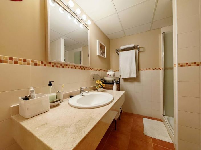 Image No.13-3 Bed Apartment for sale