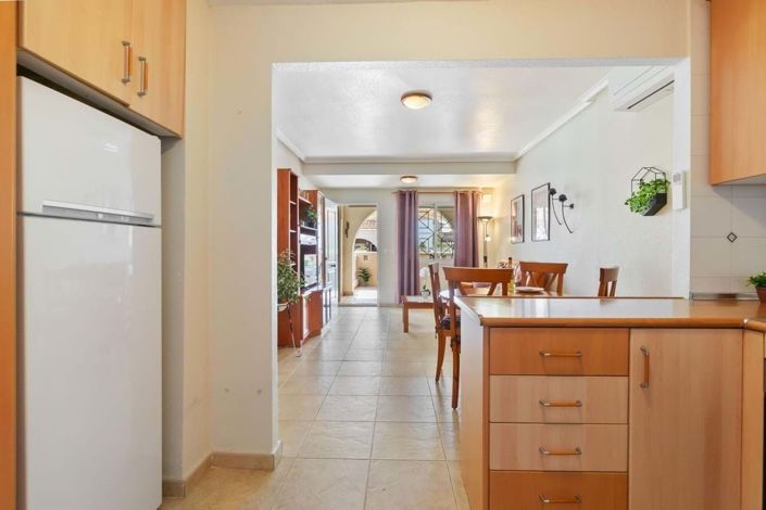 Image No.15-4 Bed Townhouse for sale