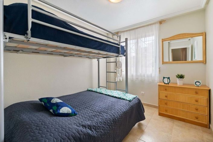 Image No.19-4 Bed Townhouse for sale