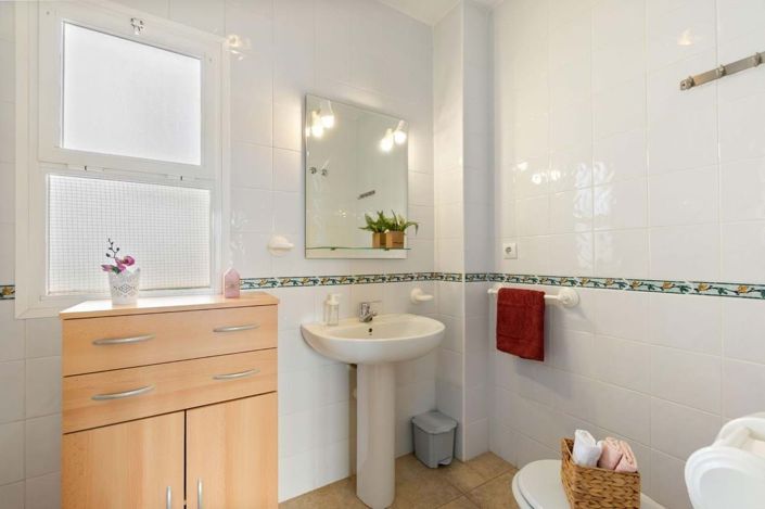 Image No.24-4 Bed Townhouse for sale