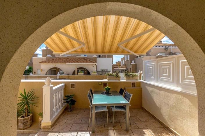 Image No.7-4 Bed Townhouse for sale