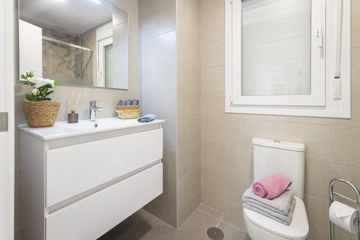 Image No.11-2 Bed Apartment for sale