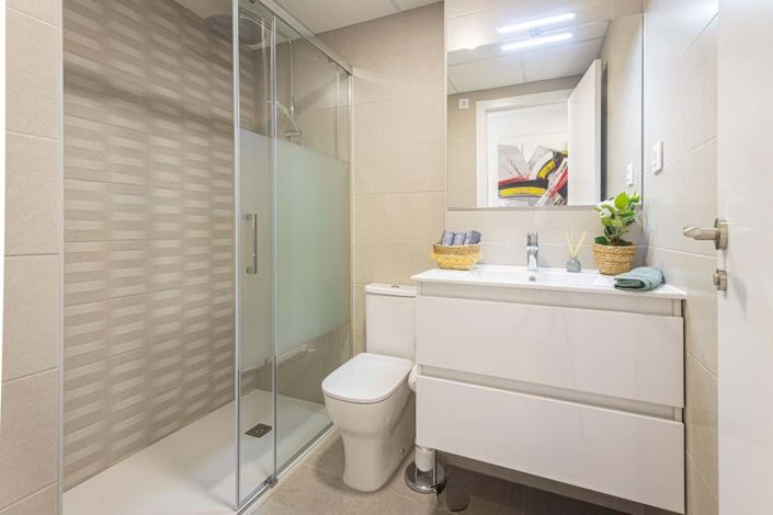 Image No.8-2 Bed Apartment for sale