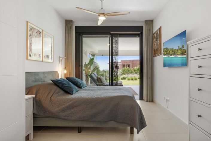 Image No.20-2 Bed Apartment for sale