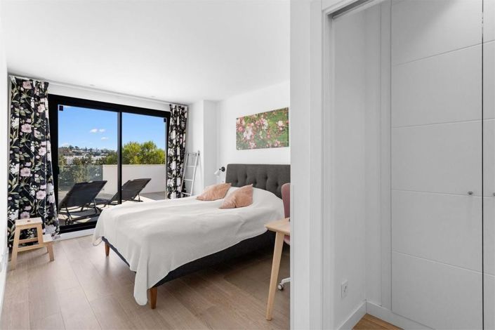 Image No.15-3 Bed Apartment for sale