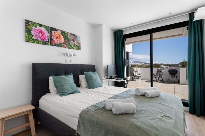 Image No.21-3 Bed Apartment for sale