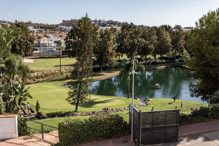 Image No.35-3 Bed Apartment for sale