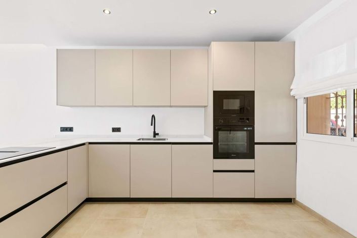 Image No.8-3 Bed Apartment for sale