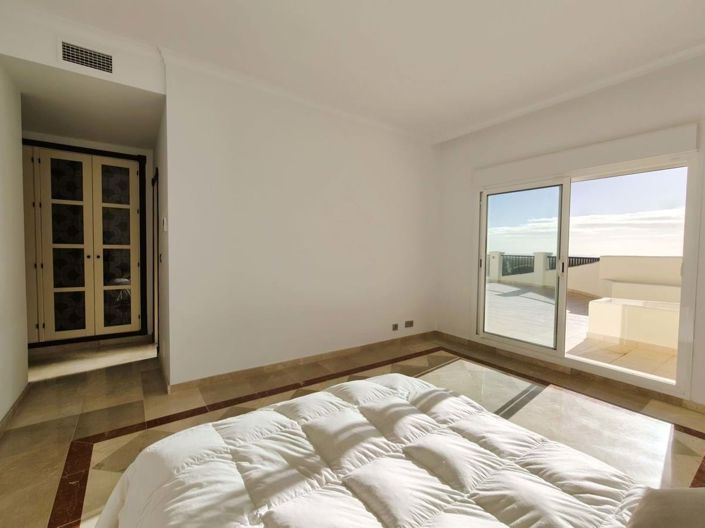 Image No.17-3 Bed Apartment for sale