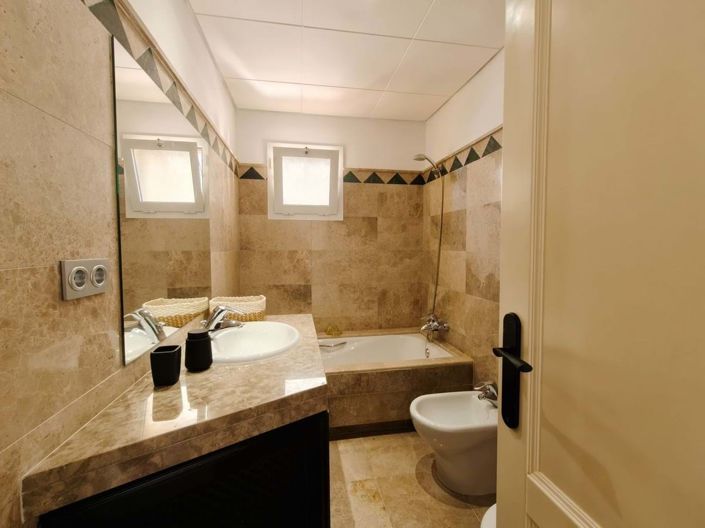 Image No.22-3 Bed Apartment for sale