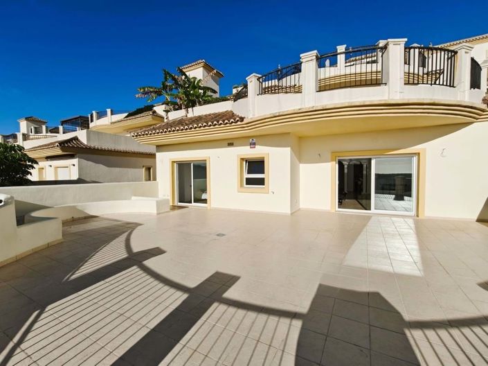 Image No.25-3 Bed Apartment for sale