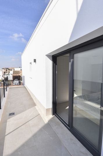 Image No.47-3 Bed Villa for sale