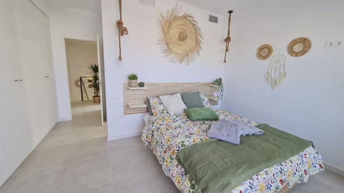 Image No.5-3 Bed Villa for sale