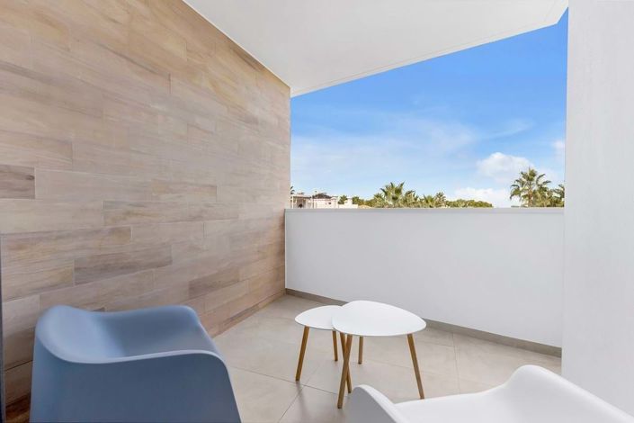 Image No.25-2 Bed Apartment for sale