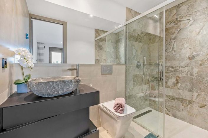 Image No.31-2 Bed Apartment for sale