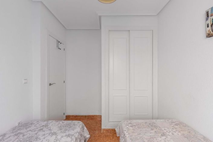 Image No.28-3 Bed Townhouse for sale