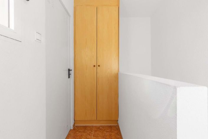 Image No.35-3 Bed Townhouse for sale