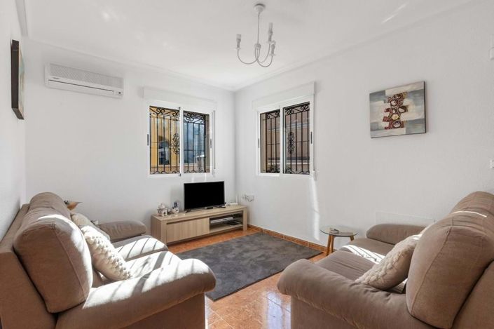 Image No.5-3 Bed Townhouse for sale