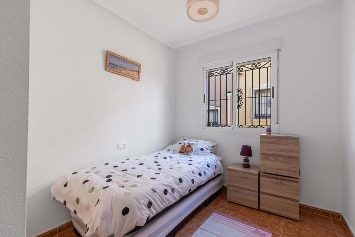 Image No.9-3 Bed Townhouse for sale