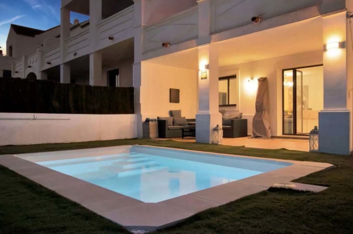 Image No.1-Jumelé de 3 chambres à vendre à Estepona