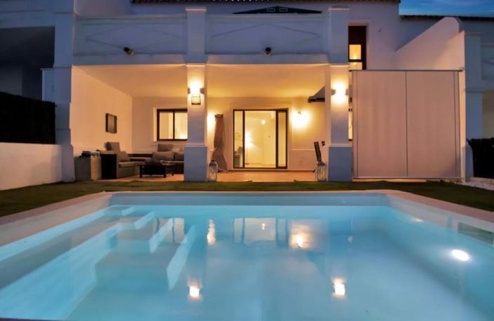 Image No.2-Jumelé de 3 chambres à vendre à Estepona