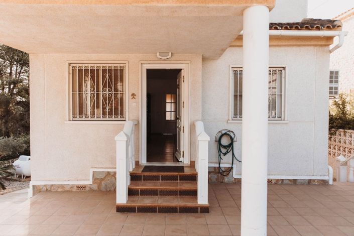 Image No.4-5 Bed Villa for sale