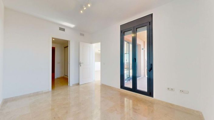 Image No.31-2 Bed Apartment for sale