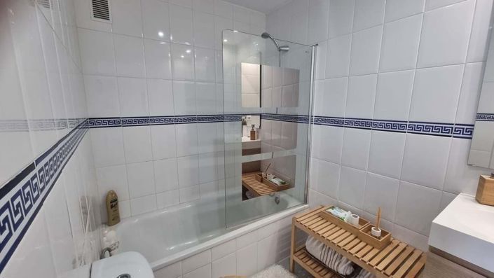 Image No.18-2 Bed Apartment for sale