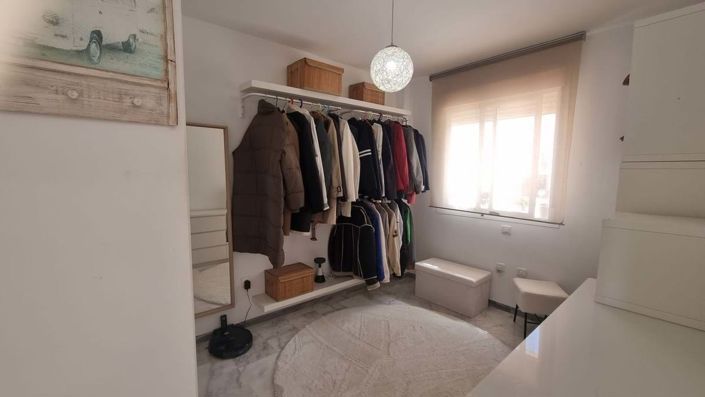 Image No.20-2 Bed Apartment for sale