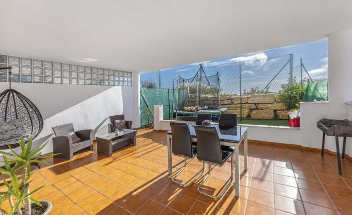 Image No.10-3 Bed Apartment for sale