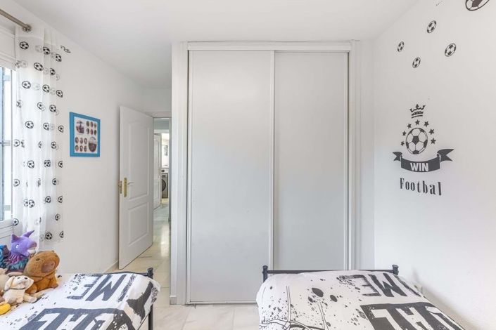 Image No.17-3 Bed Apartment for sale