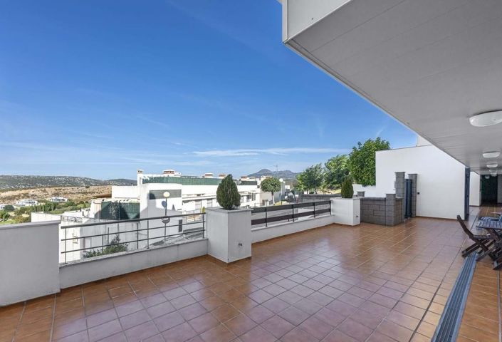 Image No.26-3 Bed Apartment for sale