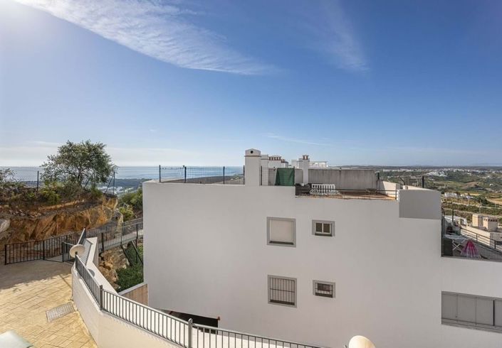 Image No.27-3 Bed Apartment for sale