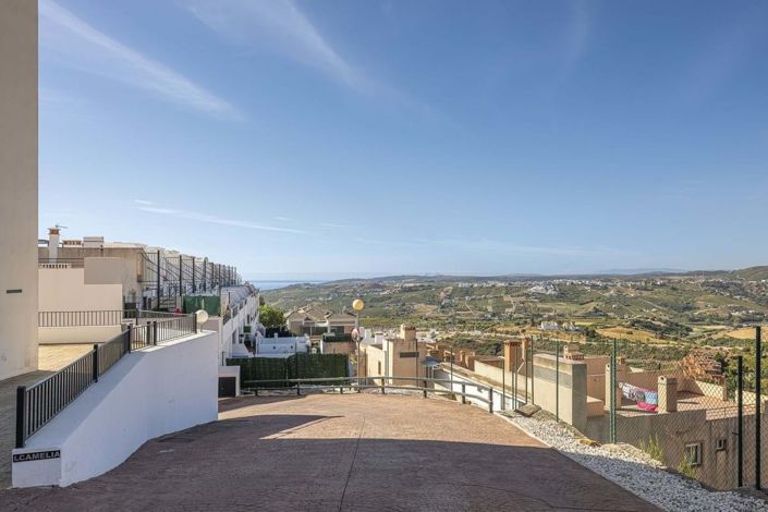 Image No.30-3 Bed Apartment for sale