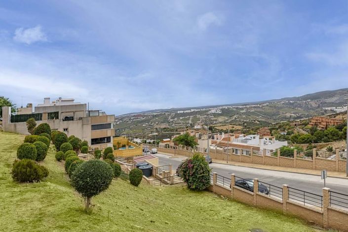 Image No.32-3 Bed Apartment for sale