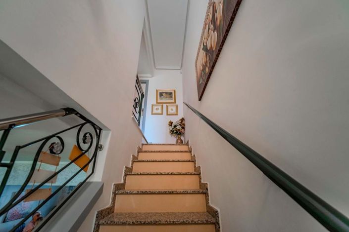 Image No.31-3 Bed Townhouse for sale