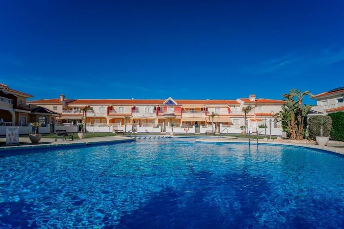 Image No.48-3 Bed Townhouse for sale