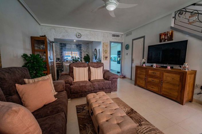 Image No.6-3 Bed Townhouse for sale