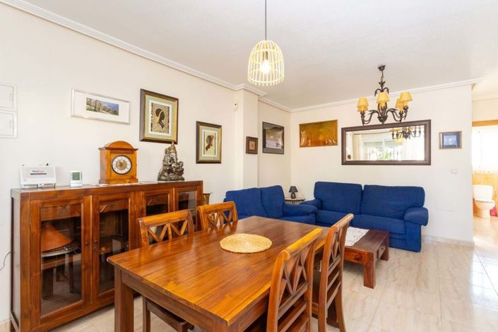 Image No.10-3 Bed Townhouse for sale