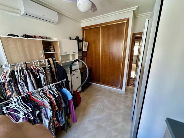 Image No.16-4 Bed Townhouse for sale