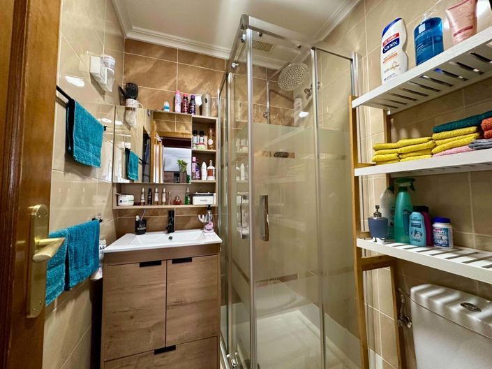 Image No.17-4 Bed Townhouse for sale