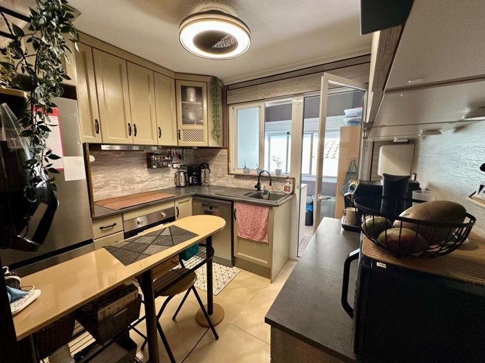 Image No.18-4 Bed Townhouse for sale